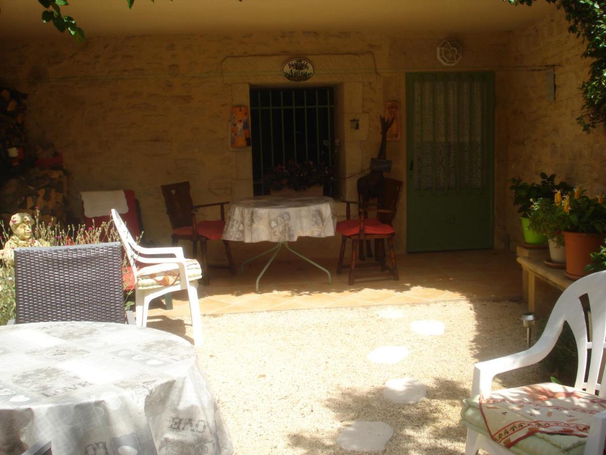 Locastillon Esterno foto